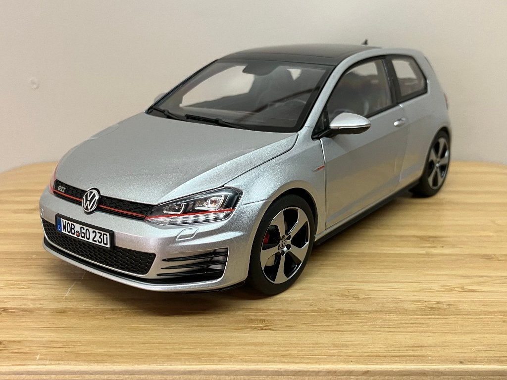 Volkswagen Golf 7 GTI van 2013  Zilver  1/18 Norev, Hobby en Vrije tijd, Ophalen of Verzenden, Nieuw, Auto, Norev