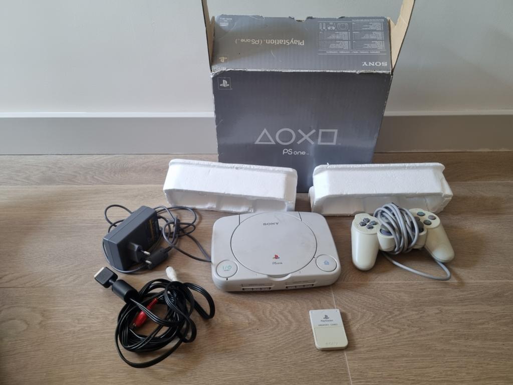 Playstation 1 Mini met doos en accessoires, Spelcomputers en Games, Spelcomputers | Sony PlayStation 1, Ophalen of Verzenden