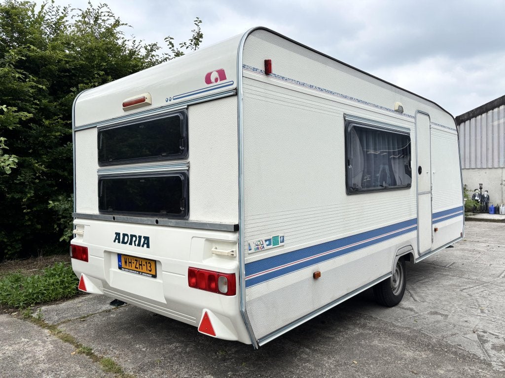 Adria Unica 500 DK | 5 Persoons | VT, Schokbreker, Bedrijf, Treinzit, 750 - 1000 kg