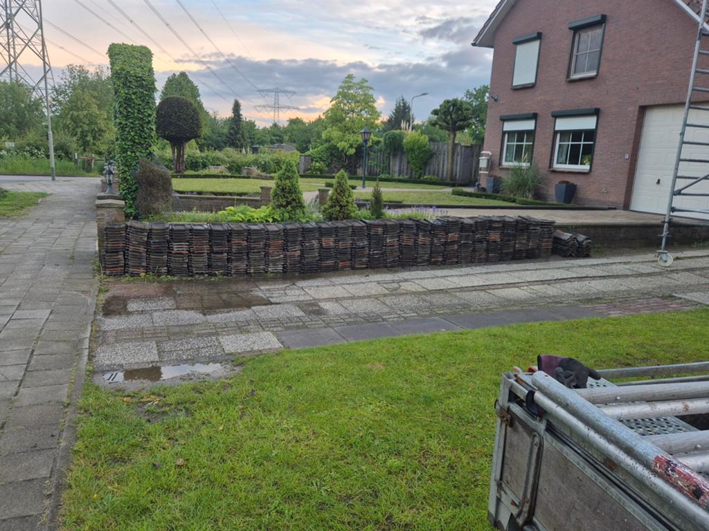 DakpannenTuile du nord blauw gesmoord te koop, Doe-het-zelf en Verbouw, Ophalen, Gebruikt, Steen of Klei, Blauw