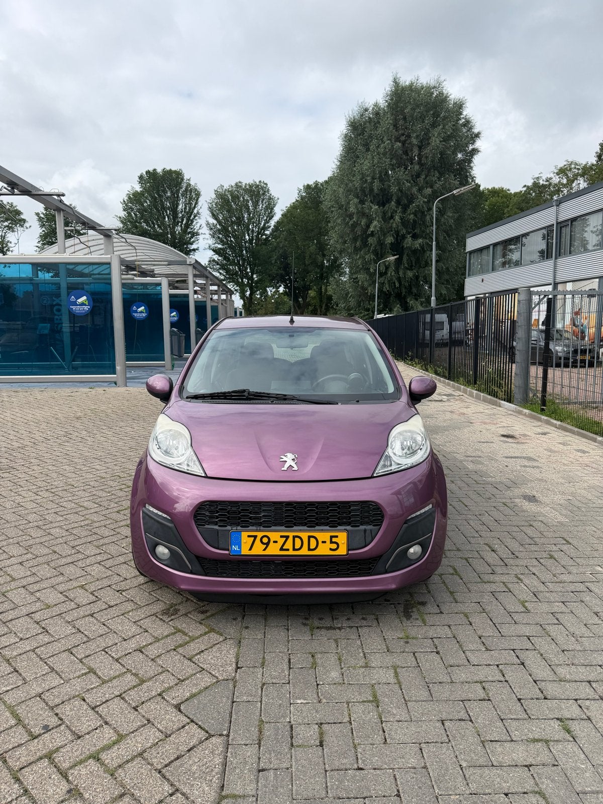 Peugeot 107 1.0 Envy 2012 5DRS|Airco|CarPlay |APK juli 2027, Auto's, Voorwielaandrijving, Euro 5, Stof, Overige kleuren