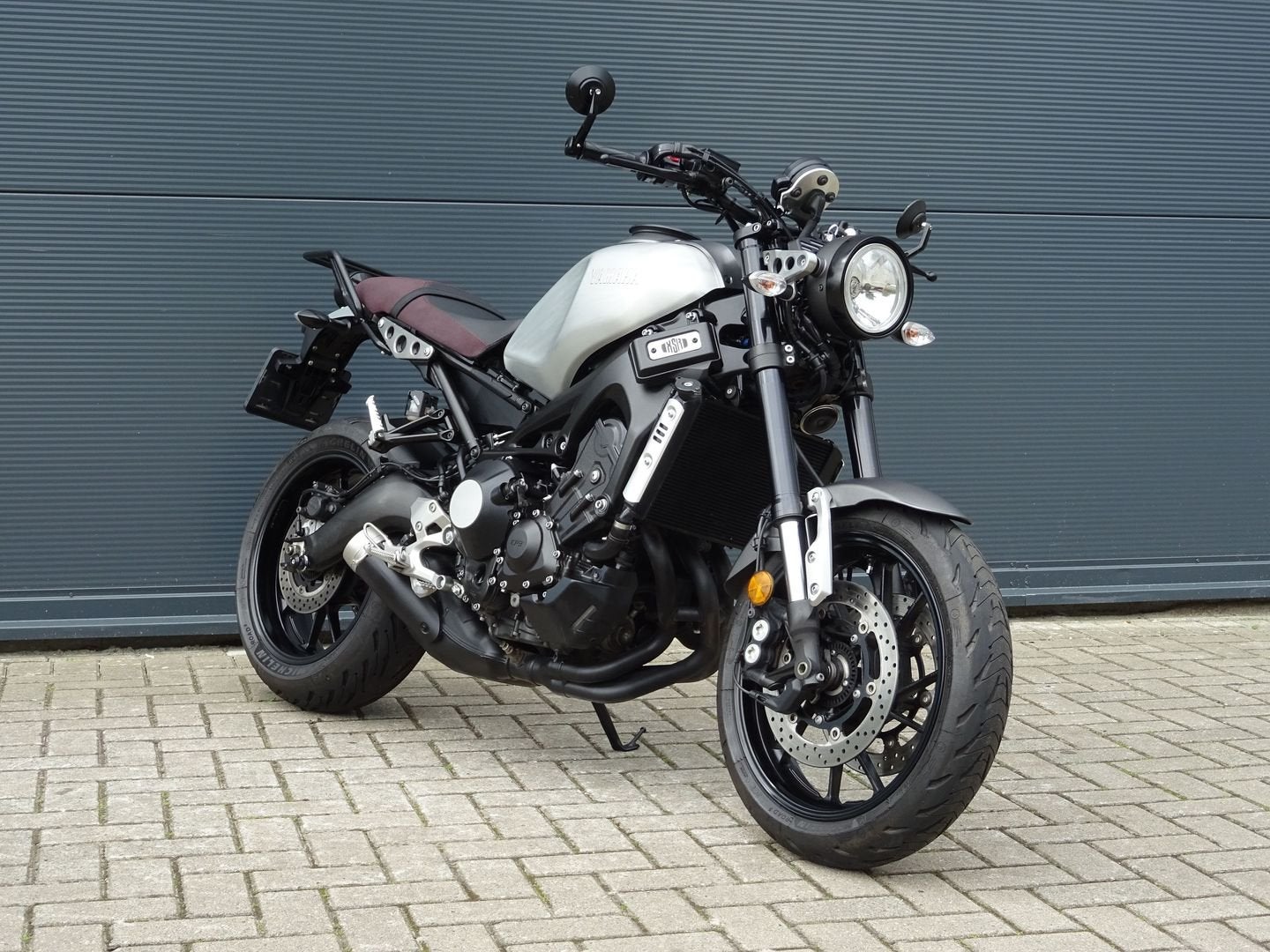YAMAHA XSR 900 2017 weinig KM nette staat MT grijs ABS, Motorrijbewijs A, Bedrijf, Sport, Meer dan 35 kW