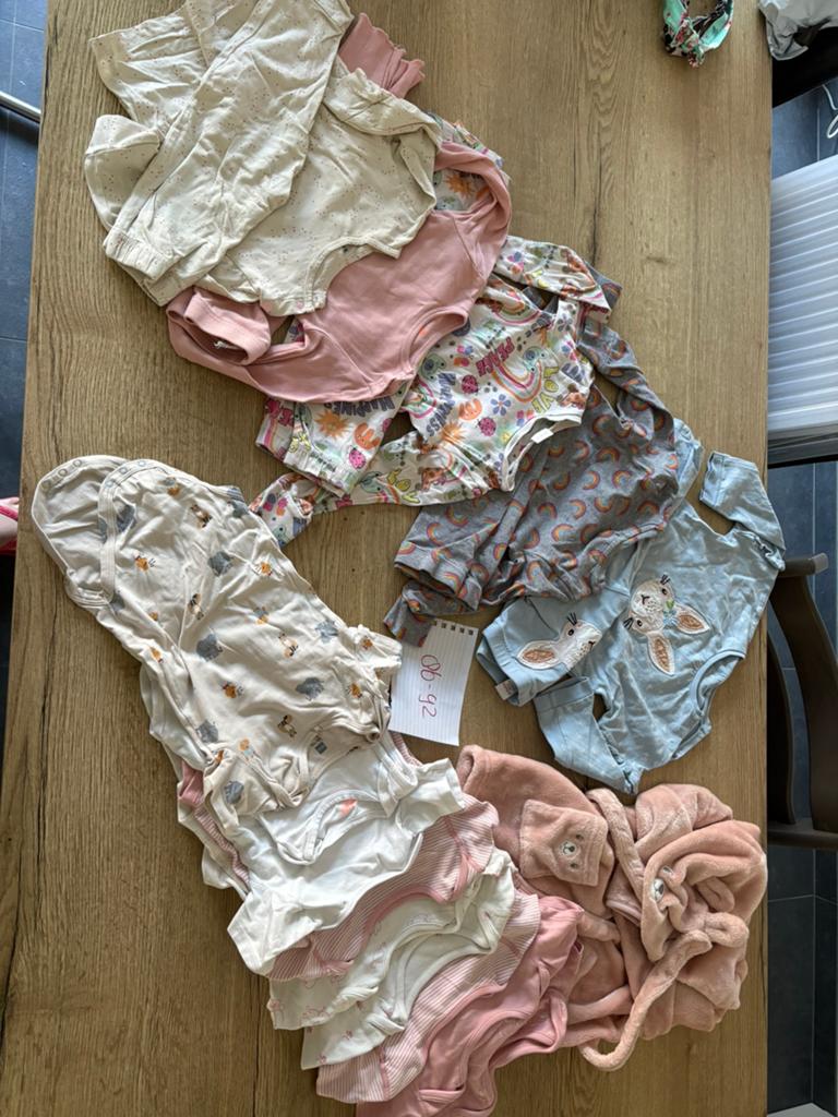 Kledingpakket pyjamas, rompers, badjas mt 86-92 Next, Hema, Kinderen en Baby's, Ophalen of Verzenden, Zo goed als nieuw, Maat 86
