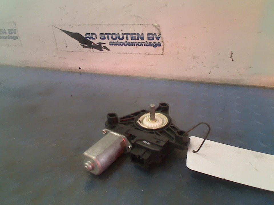 Motor Raammechaniek Links Achter A (W176) 2014, Auto-onderdelen, Gebruikt, Mercedes-Benz AG, Mercedes-Benz, Mercedesstraße 120, Stuttgart 70372, , Duitsland