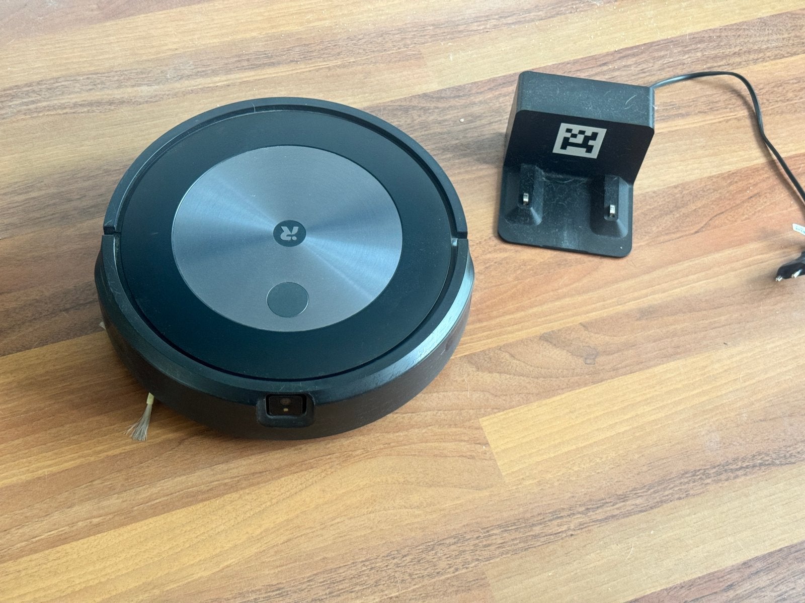 iRobot Roomba J7 Robotstofzuiger met Oplaadstation, Witgoed en Apparatuur, Gebruikt, IRobot, Ophalen of Verzenden, Robotstofzuiger