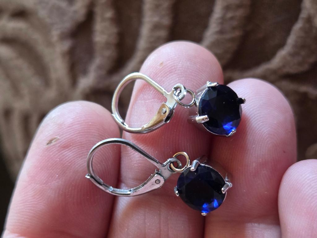 Elegante blauwe oorbellen met edelsteen, Sieraden, Tassen en Uiterlijk, Oorbellen, Hangers, Blauw, Nieuw, Ophalen of Verzenden