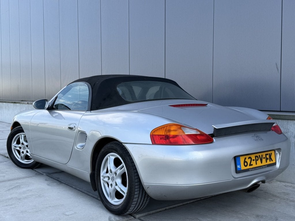 Porsche Boxster 2.5 204PK Tiptronic / Cabriolet / Leder / 19, Auto's, Oldtimers, Automaat, Zwart, Cabriolet, Leder