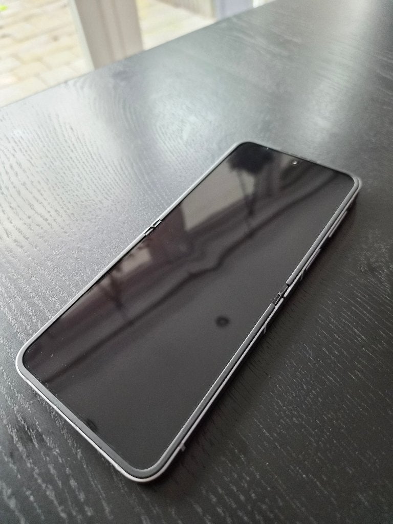 Samsung Galaxy Z Flip6, Telecommunicatie, Mobiele telefoons | Samsung, Touchscreen, Ophalen of Verzenden, Zo goed als nieuw, Zonder simlock