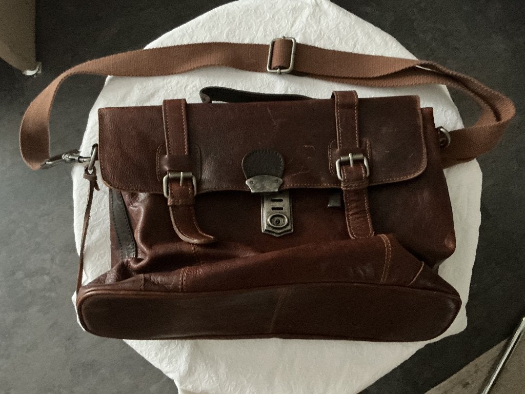 Leren schoudertas, Sieraden, Tassen en Uiterlijk, Tassen | Schoudertassen, Overige merken, Gebruikt, Bruin, Ophalen of Verzenden