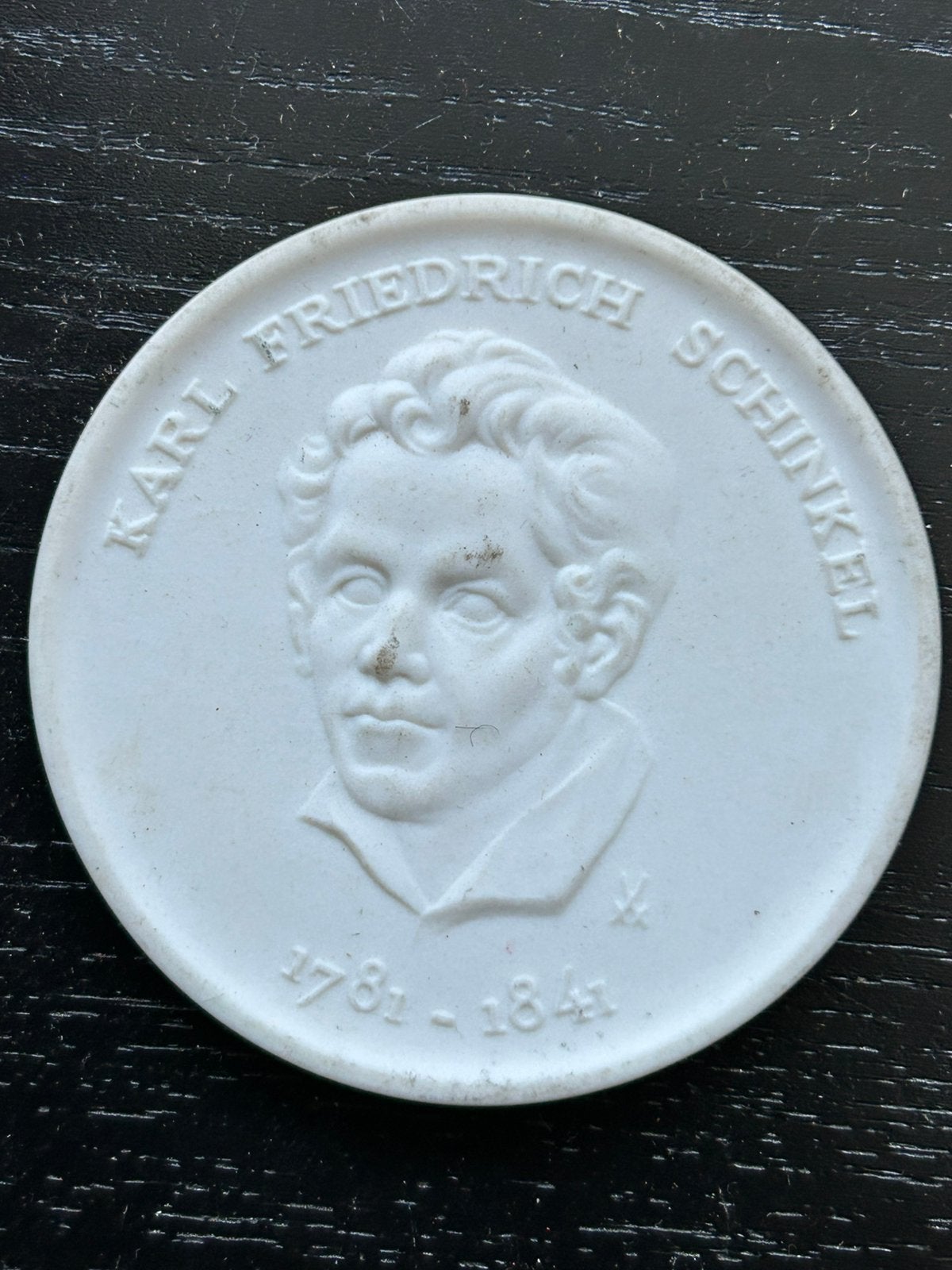 DDR Porseleinen medaillon Karl Friedrich Schinkel, Meissen, Ophalen of Verzenden
