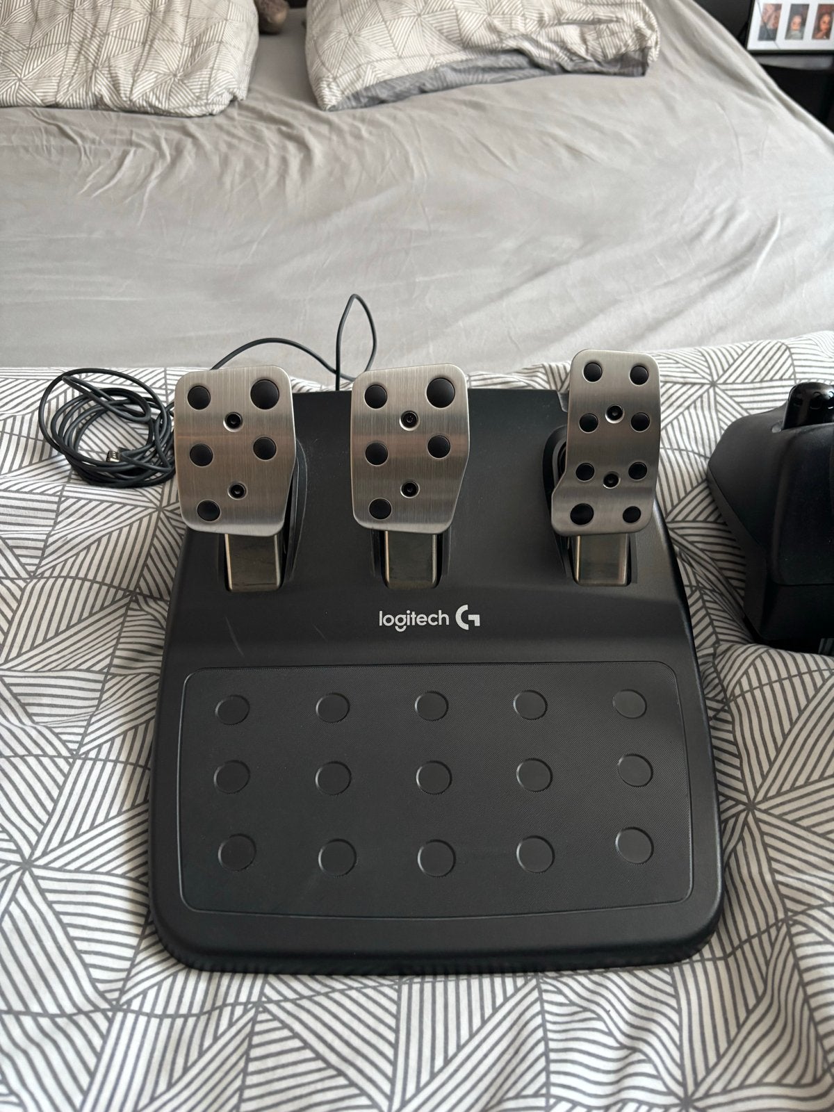 Logitech Racestuur + Pedalen voor Xbox, Spelcomputers en Games, Ophalen, Gebruikt, Stuurtje of Sportattribuut, Xbox One