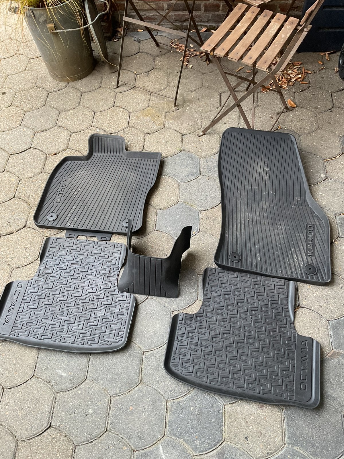 Rubber mattenset Skoda Karoq, Ophalen, Zo goed als nieuw