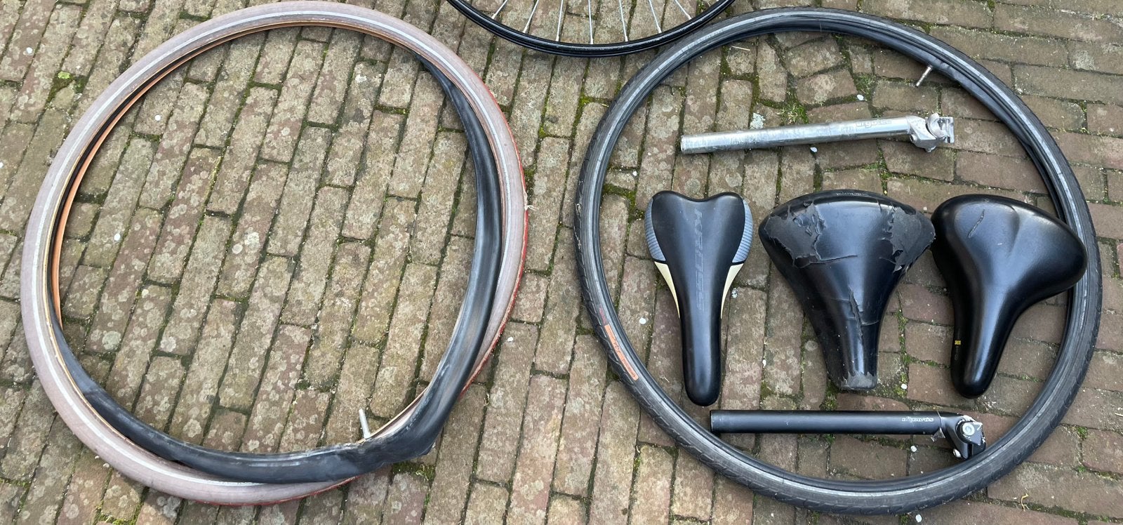Continental buitenband, zadel, fietszadel racefiets zadelpen, Fietsen en Brommers, Fietsonderdelen, Ophalen of Verzenden, Zo goed als nieuw