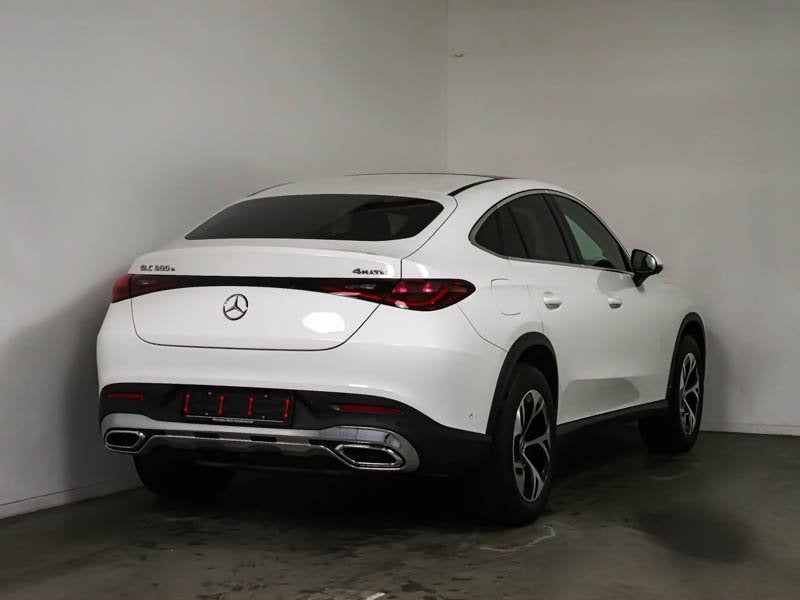 Mercedes-Benz GLC Coupé 300 e 4MATIC Plug-In Hybride Trekha, Auto's, Automaat, 12 maanden, Zwart, Wit