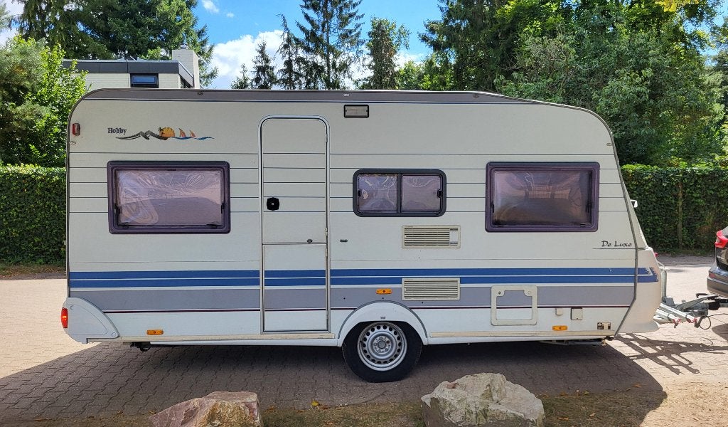 Caravan met rondzit Hobby De Luxe 10 , Hobby Deluxe 10, Caravans en Kamperen, Rondzit, Hobby, Dwarsbed, 750 - 1000 kg