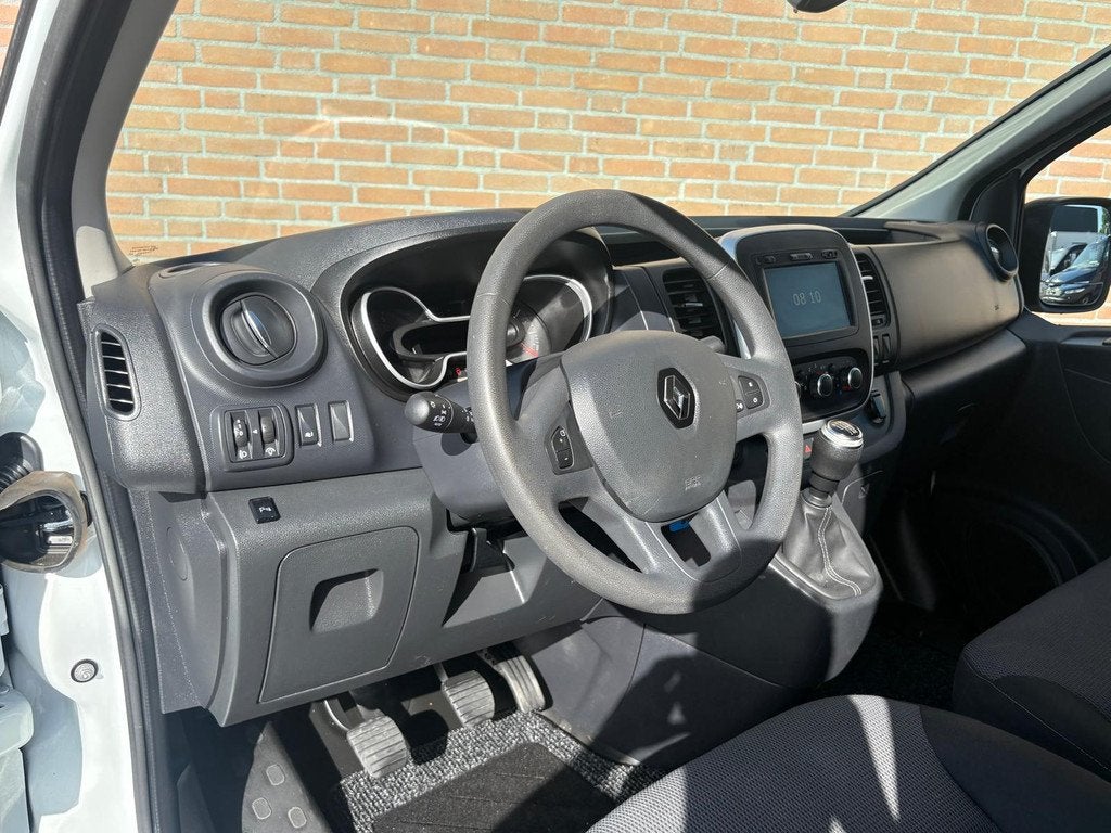 Renault Trafic 2.0dCi 120PK Lang / Trekhaak / Cruisecontrol, Voorwielaandrijving, Stof, Gebruikt, 4 cilinders
