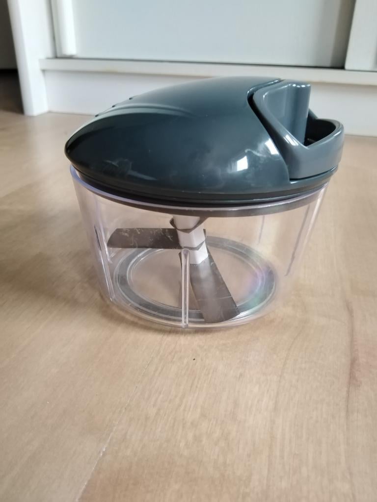 Handmatige hakmolen, Huis en Inrichting, Keuken | Keukenbenodigdheden, Kunststof, Ophalen of Verzenden, Zo goed als nieuw, Snijmachine