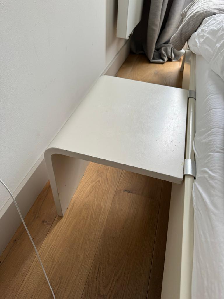 Auping Auronde bedtafel / nachtkastje, Ophalen, Gebruikt, 45 tot 65 cm, Minder dan 55 cm