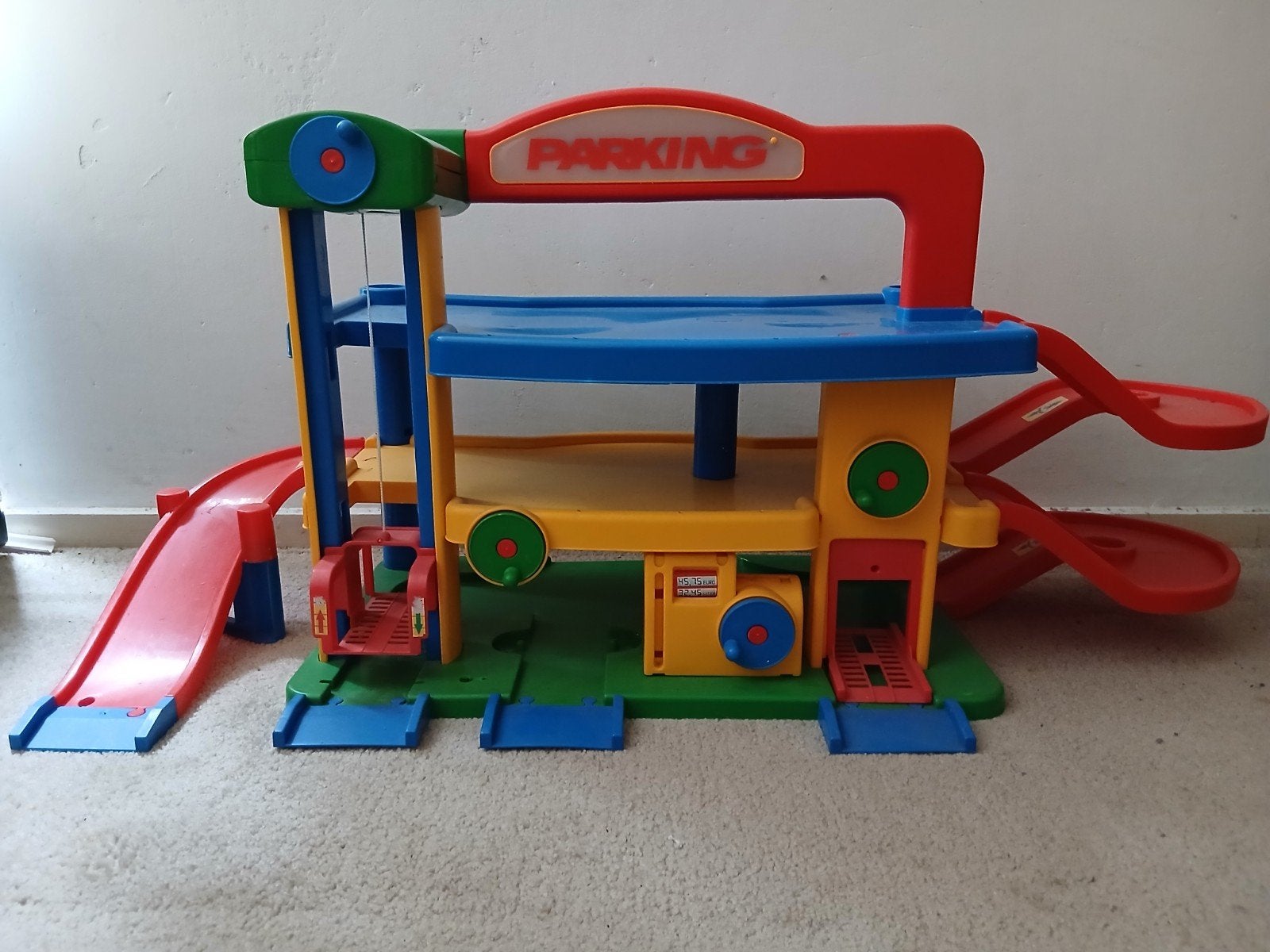 Speelgoed garage, Ophalen, Gebruikt