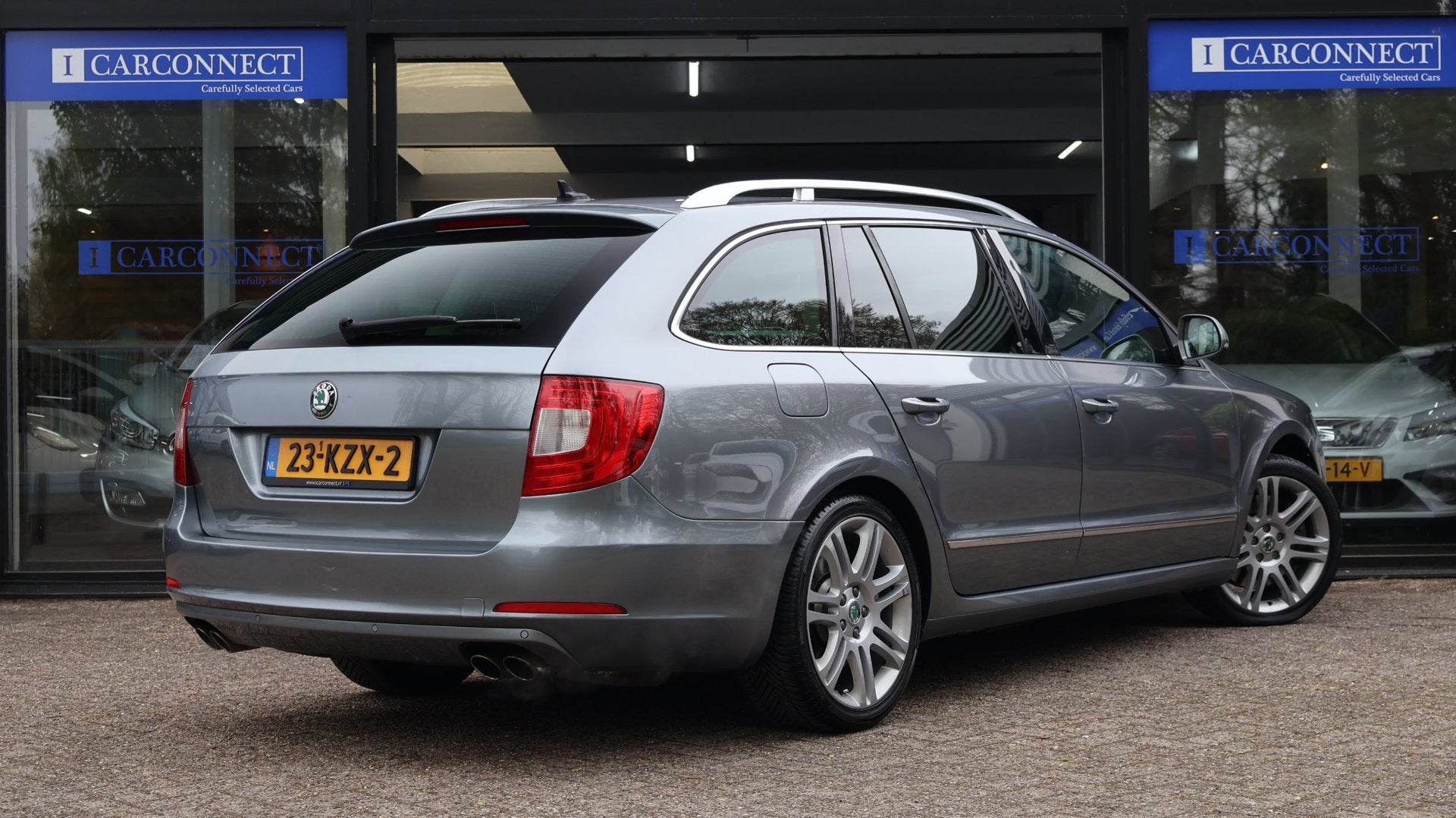 Skoda Superb Combi 3.6 FSI Elegance 4x4 Business Line|Pano|M, Auto's, Automaat, Euro 5, Gebruikt, Bi-Xenon koplampen