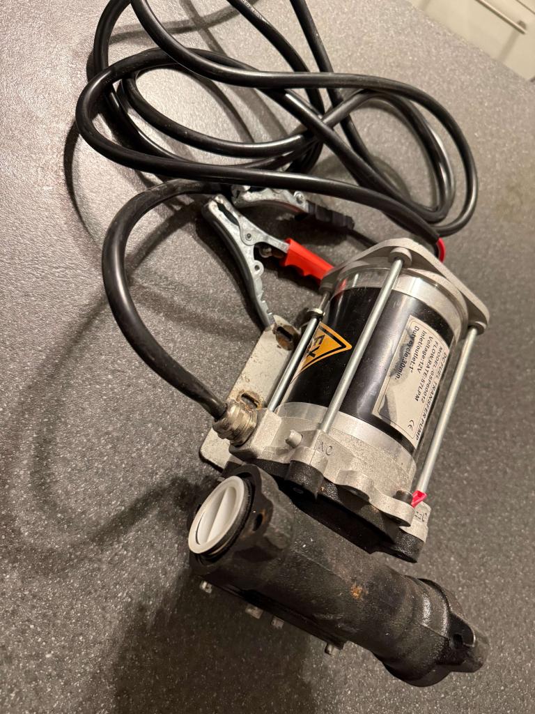 Portable Brandstofpomp 12 Volt 57l/m  kabelklemmen nieuw., Niet ingevuld, Niet ingevuld, Niet ingevuld