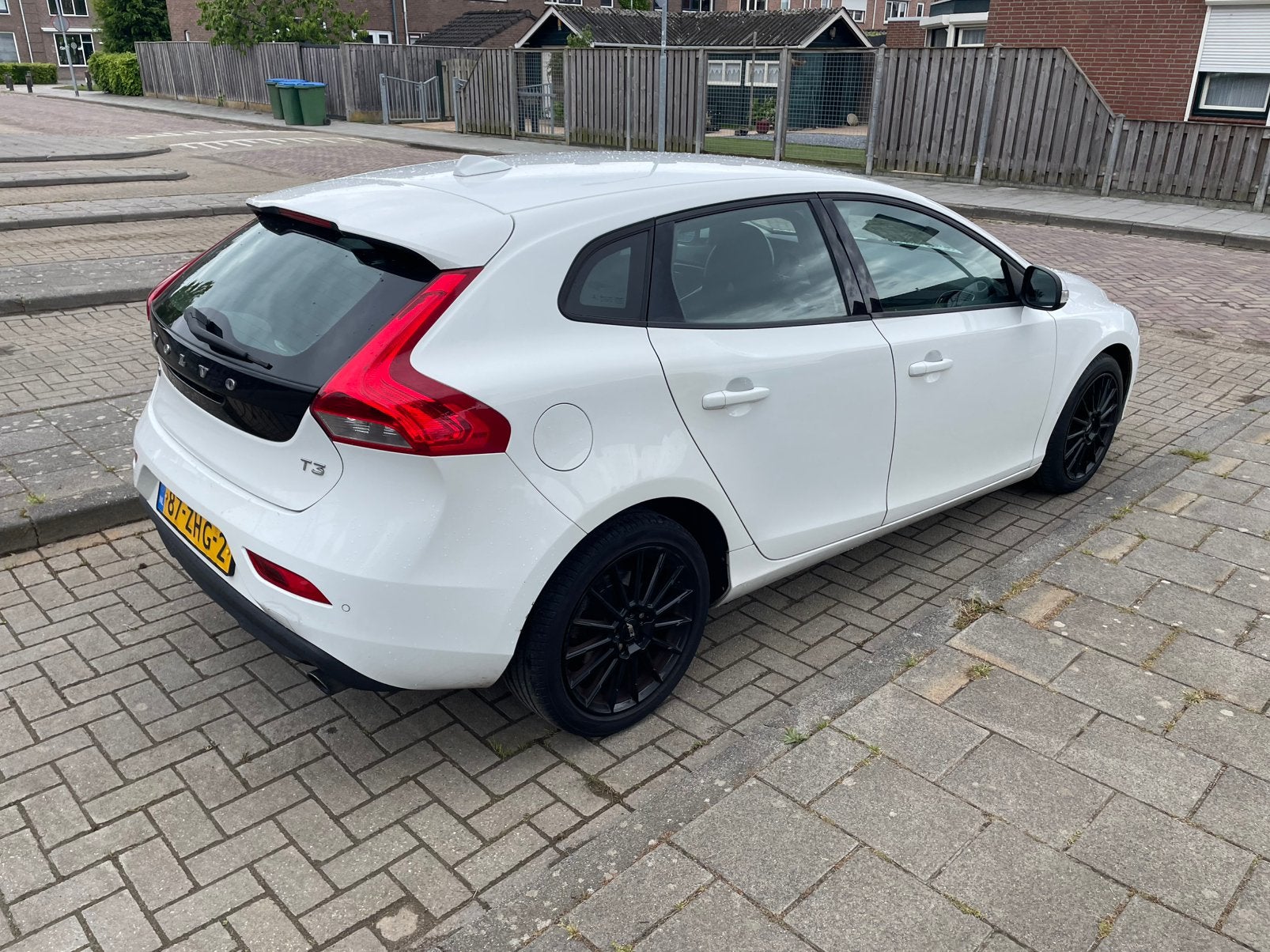 Volvo V40 1.6 T3 150PK 2012 Wit, Voorwielaandrijving, 1596 cc, Stof, 4 cilinders
