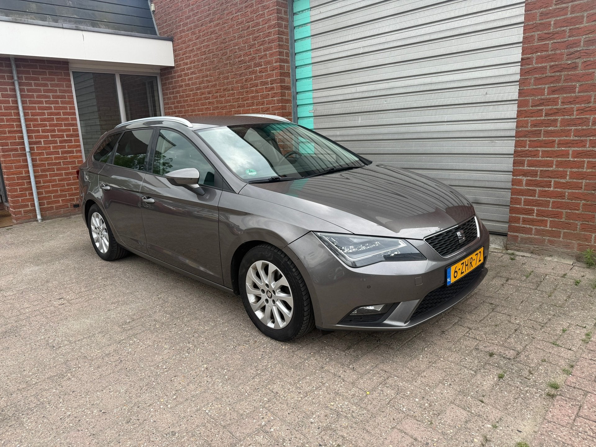 Seat Leon ST 1.6 TDI Ecomotive Lease Sport Bj:2015 NAP!, Auto's, Voorwielaandrijving, Euro 5, Gebruikt, 4 cilinders