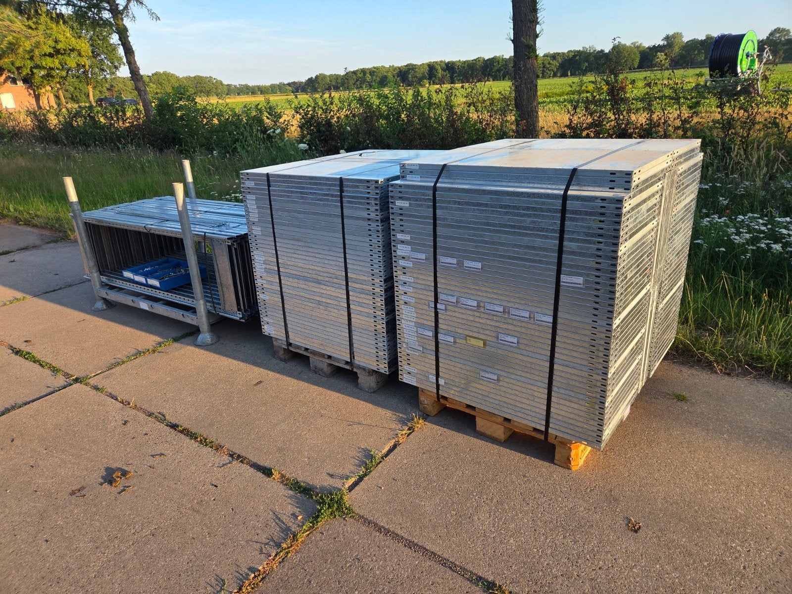 2 set 15 strekkende m Schulte legbordstelling 2.0x0.5 150kg., Ophalen