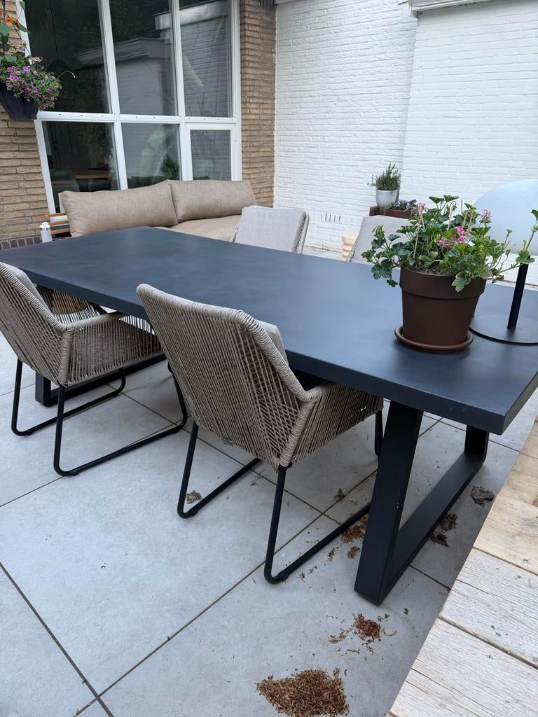 Grote tuintafel betonlook met metalen onderstel exc. stoelen, Tuin en Terras, Ophalen, Gebruikt, Rechthoekig, Metaal