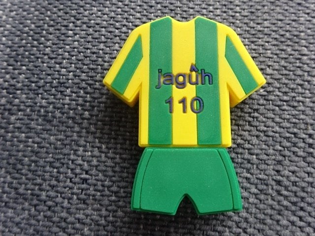 USB Stick in de vorm van tenue van ADO Den Haag / NIEUW, Verzamelen, Ophalen of Verzenden, Nieuw, Overige binnenlandse clubs, Overige typen