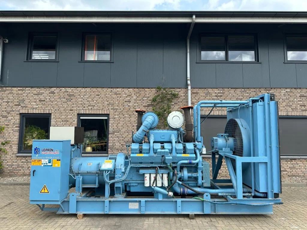 Cummins KTA 38 G1 Leroy Somer 800 kVA noodstroom generatorse, Ophalen of Verzenden