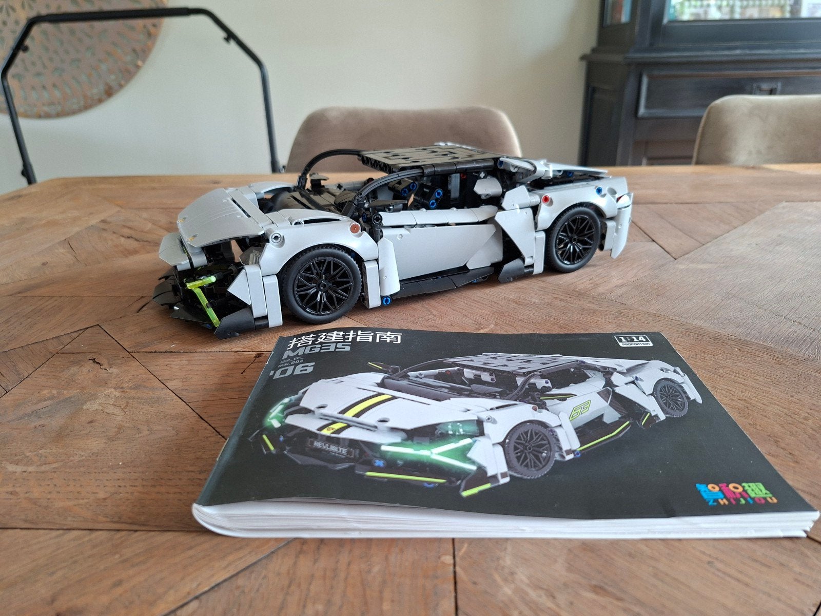 Foto 2 van Bouwpakket sportwagen (Lego Technic stijl)