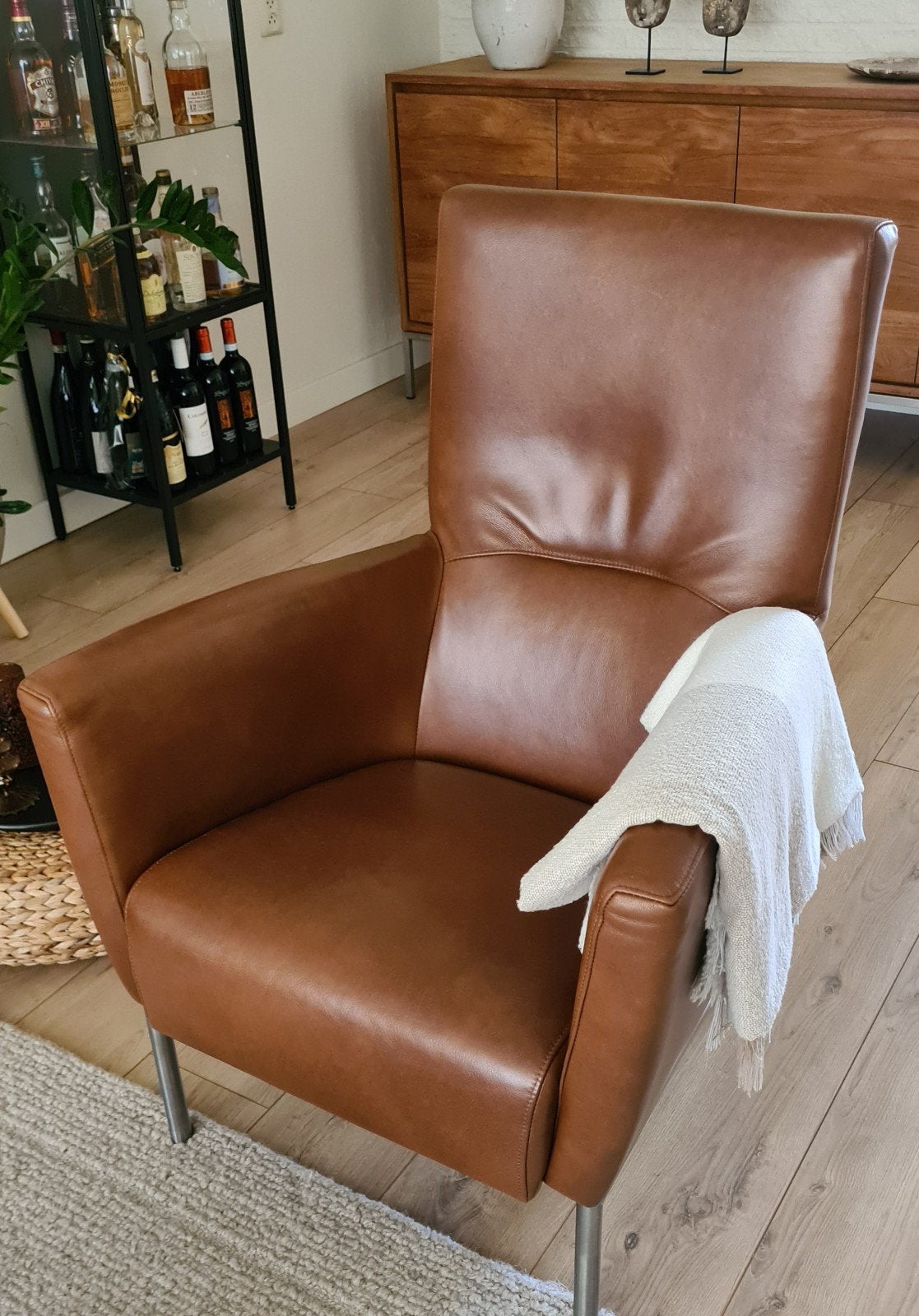 Comfortabele leren fauteuil - cognac kleur, Ophalen, Modern, Industrieel, 75 tot 100 cm, Zo goed als nieuw