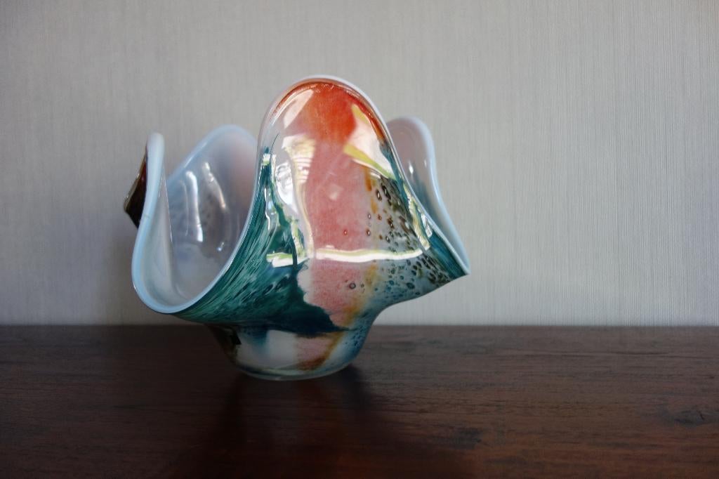Kunst, glazen gebogen schaal, Antiek en Kunst, Kunst | Designobjecten, Ophalen of Verzenden