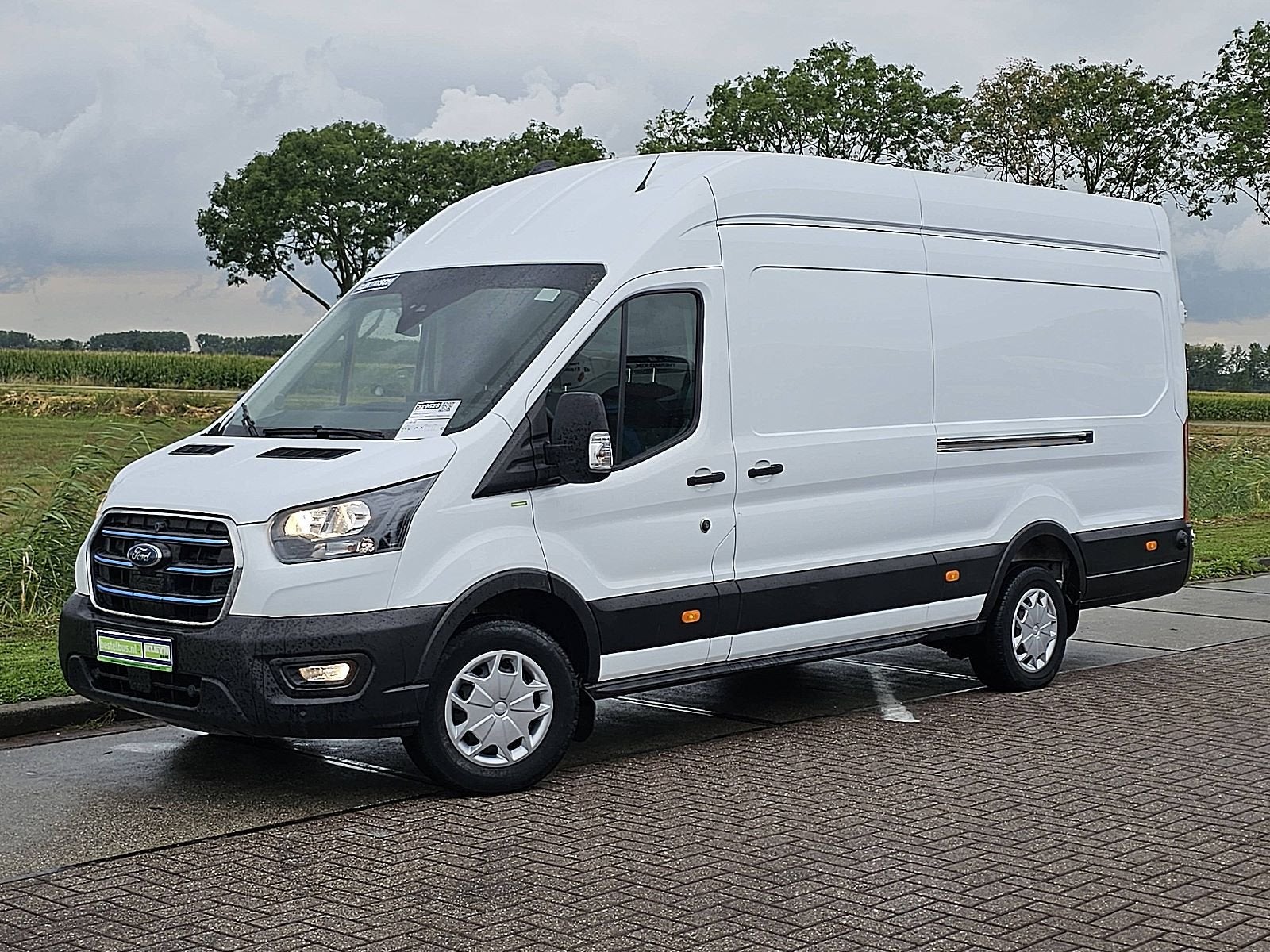Ford E-Transit 425 L4H3 Trend 68 kWh Cruise control, Airco,, Automaat, Gebruikt, Zwart, Wit