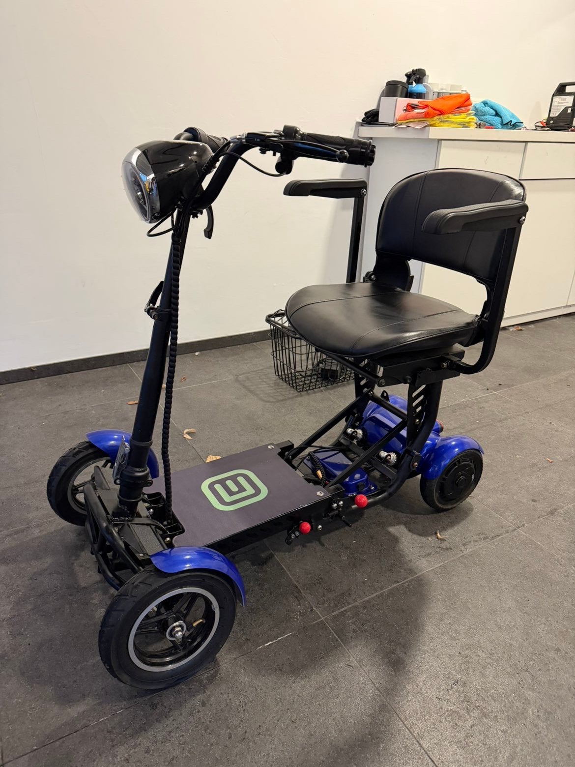 Scootmobiel elektrisch tot 6kmpu, nette staat, Ophalen of Verzenden, Zo goed als nieuw