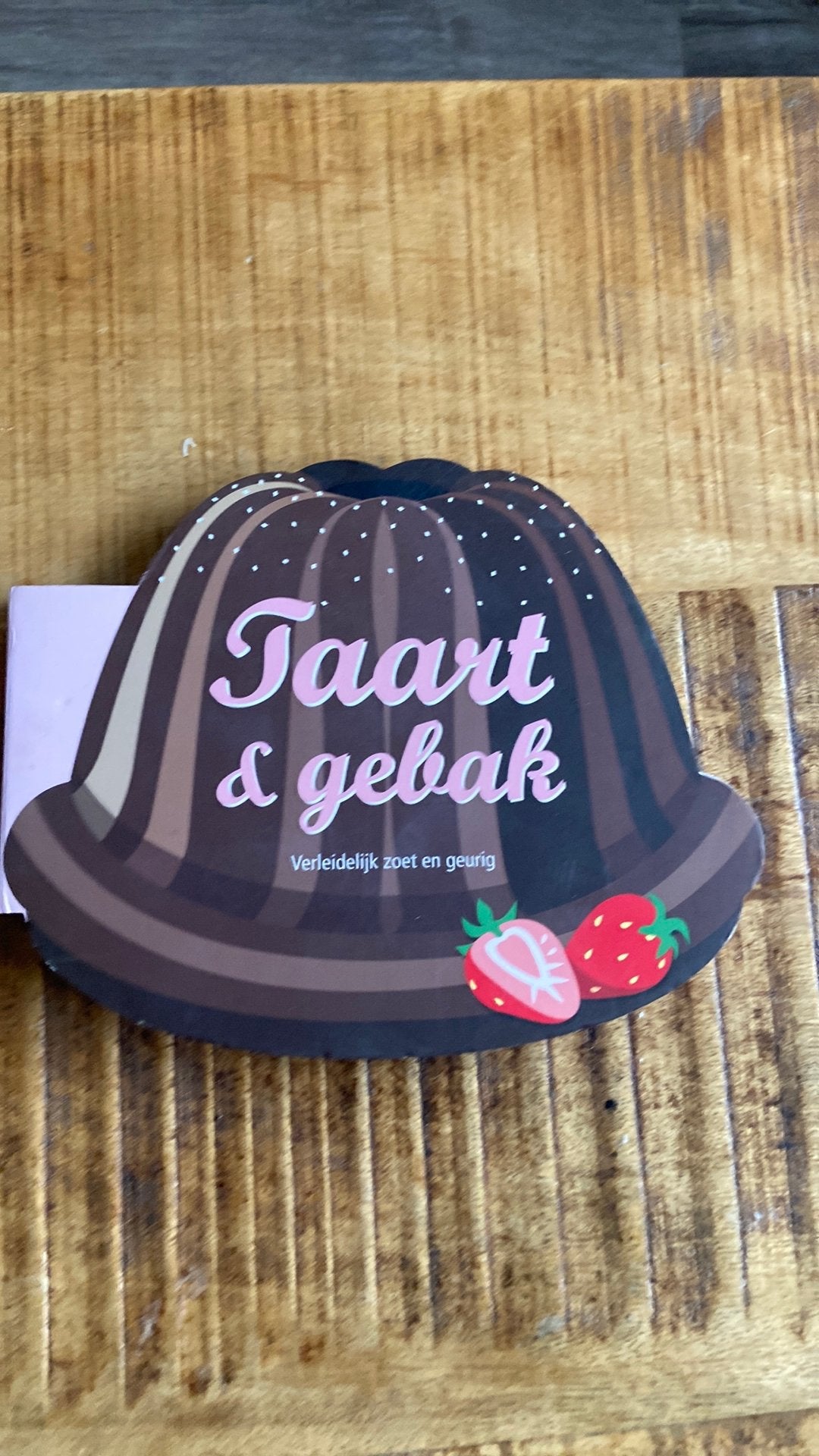 Taart en gebak recepten boek, Boeken, Ophalen of Verzenden, Gelezen