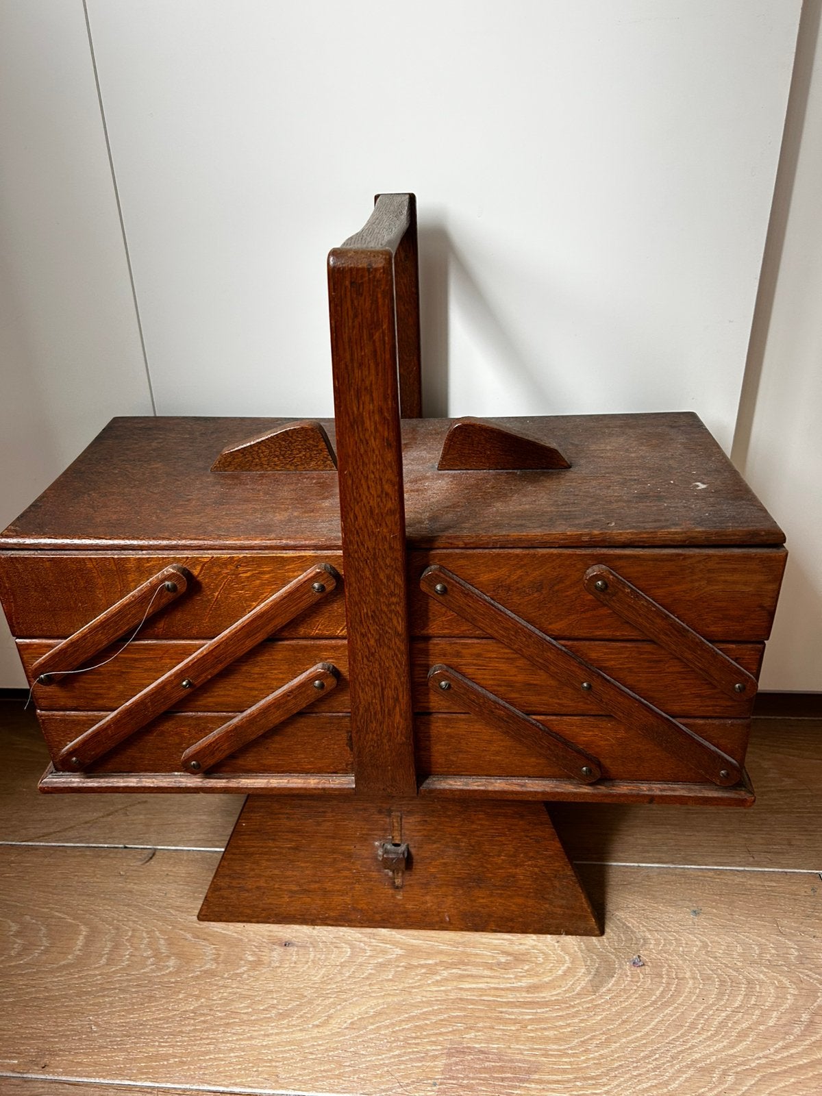 Vintage eiken? Naaikist naaikoffer naaidoos, Hobby en Vrije tijd, Naaien en Fournituren, Ophalen, Gebruikt, Overige typen