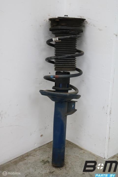 Schokbreker voorzijde kan L en R VW Golf 7 5Q0413023FH, Gebruikt