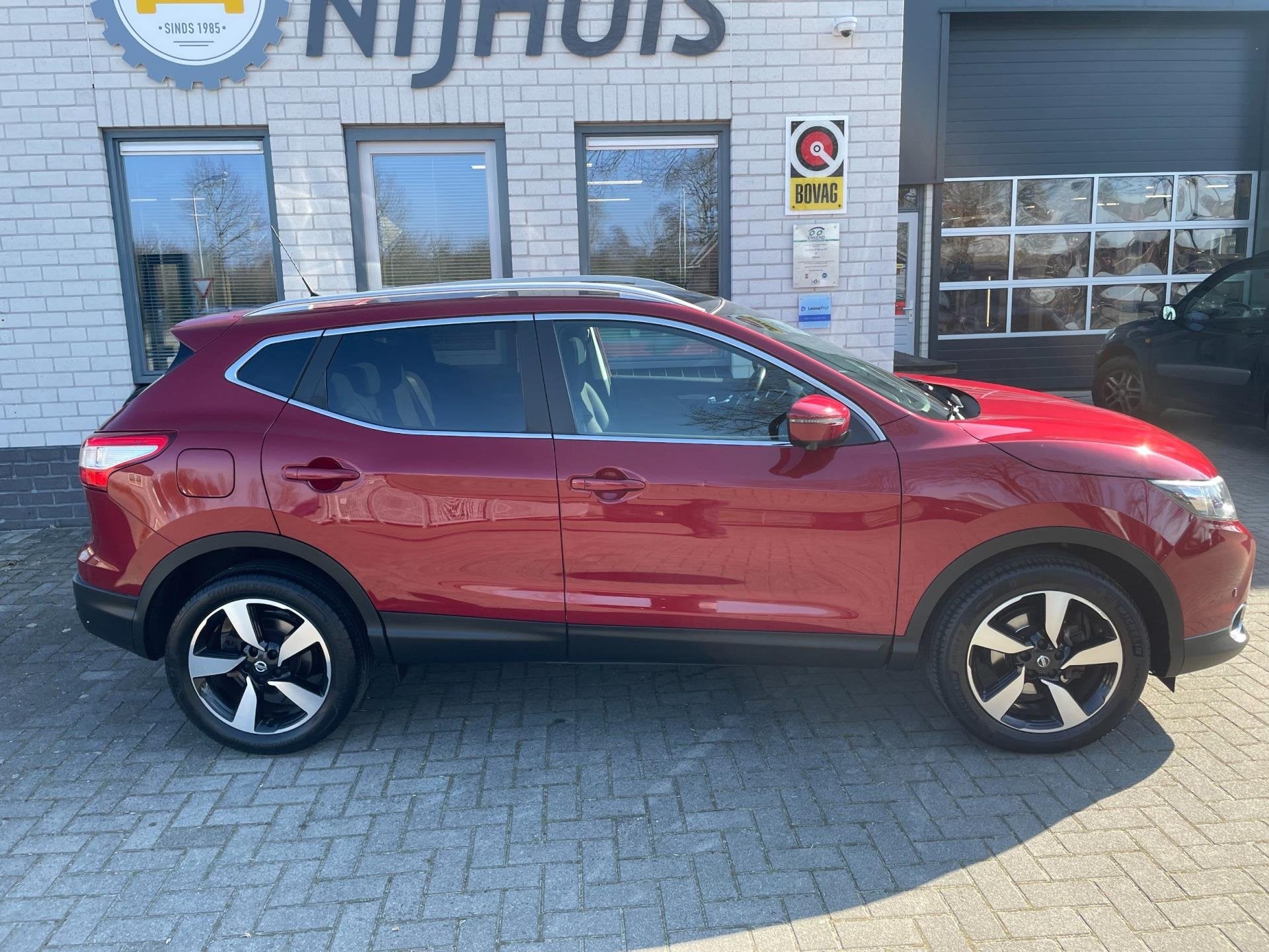Nissan Qashqai 1.2 N-Connecta / 360 camera / PDC V+A / Clima, Auto's, Voorwielaandrijving, Stof, Gebruikt, 4 cilinders