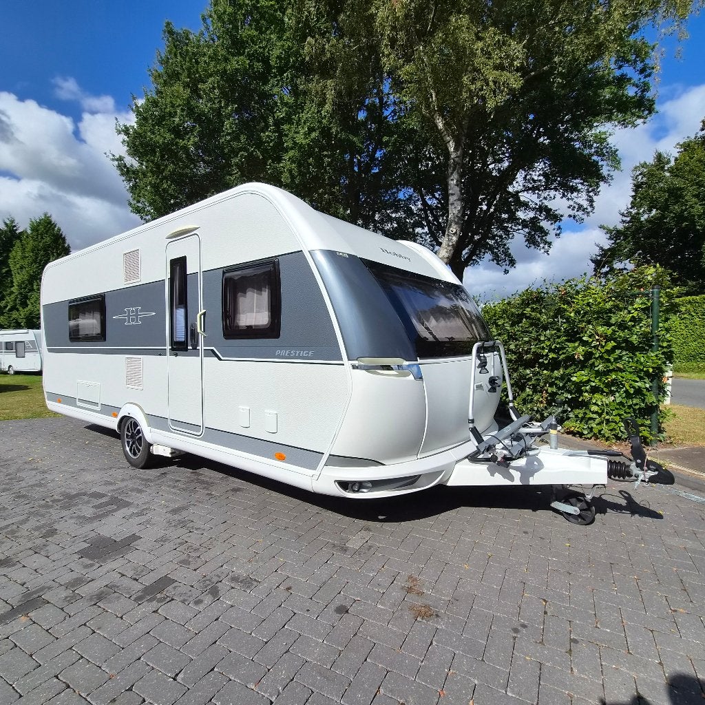 Hobby Prestige 560 WFU 2018 | Mover | Voortent | 100 km/h, Rondzit, Bedrijf, 5 tot 6 meter, 1250 - 1500 kg