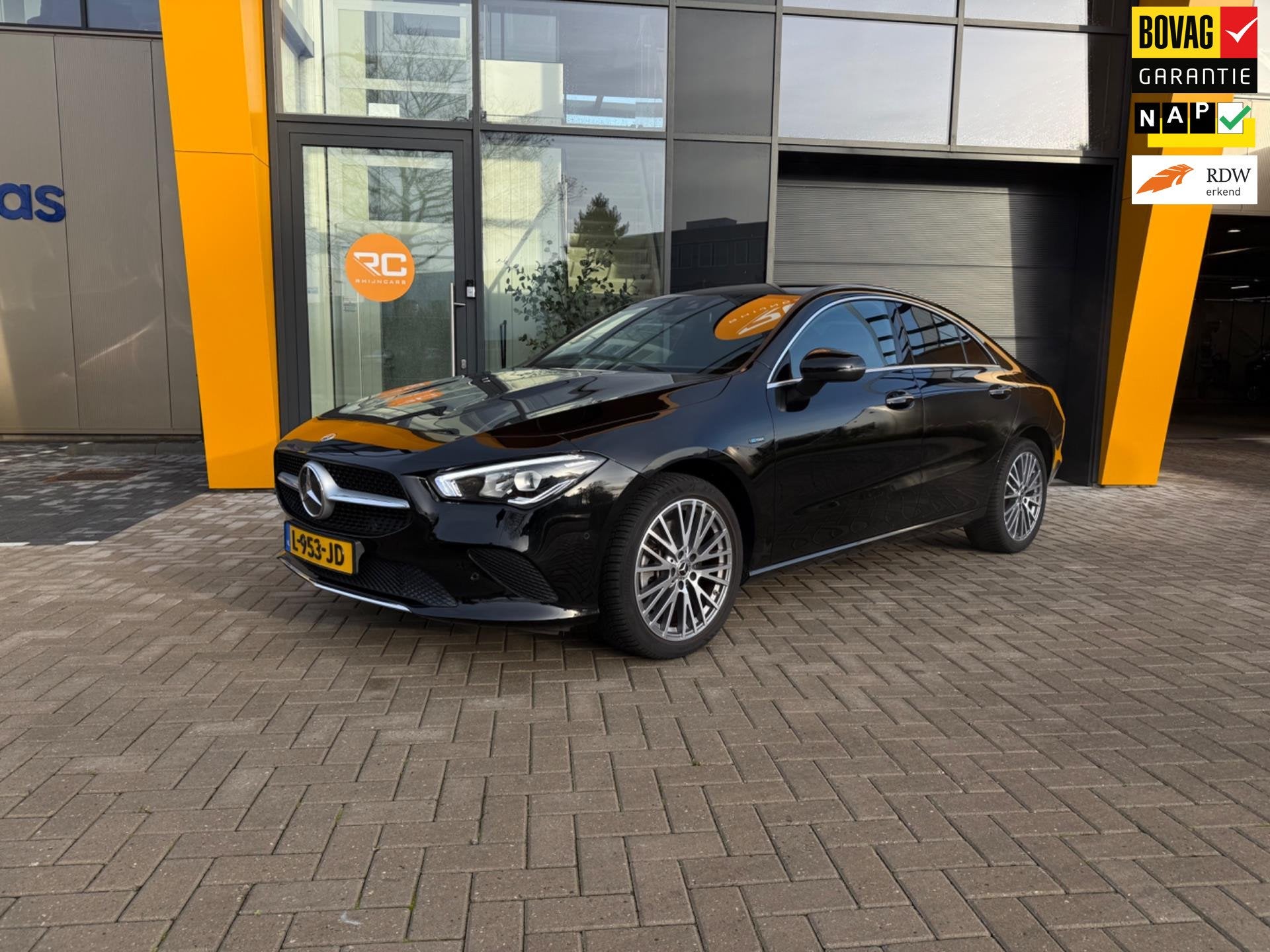 Mercedes-Benz CLA-klasse 250 e Premium, Gebruikt, 4 cilinders, 15 kWh, Zwart