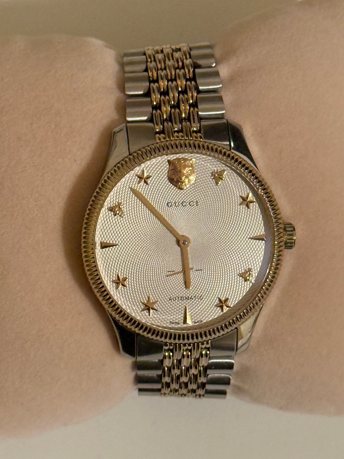 Gucci Timeless GG Horloge - Inclusief Bon, Doos & Garantie, Staal, Polshorloge, Zo goed als nieuw, Ophalen