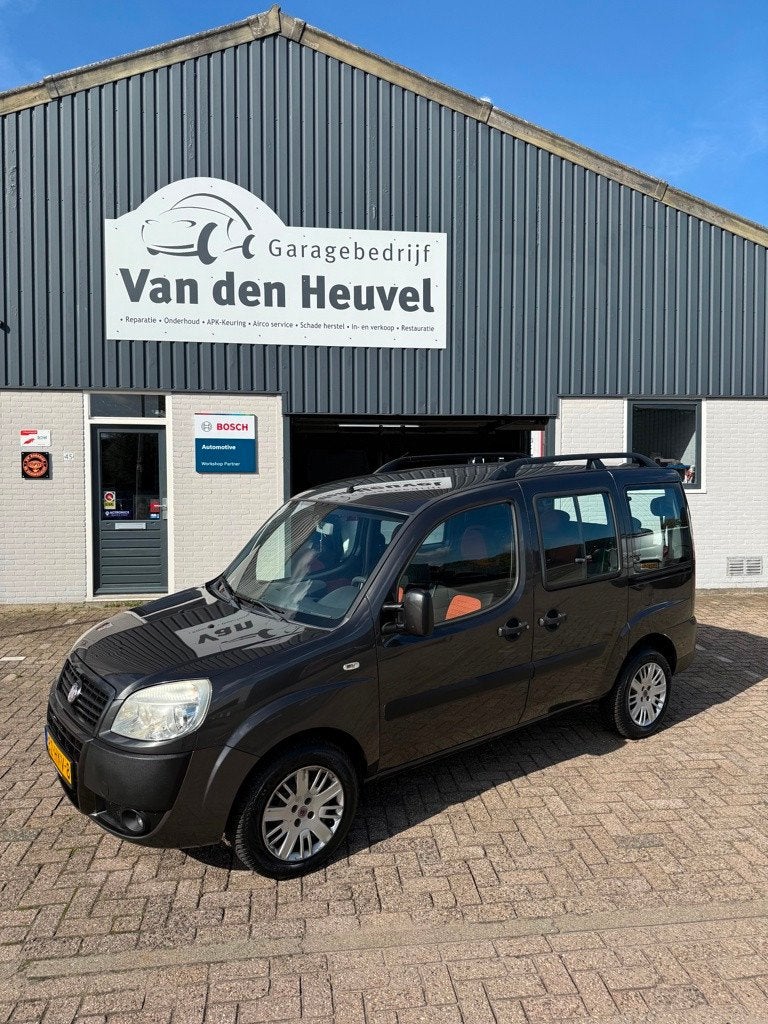 Fiat Doblò 1.4 Family 7 persoons, Auto's, Voorwielaandrijving, Stof, Gebruikt, 4 cilinders