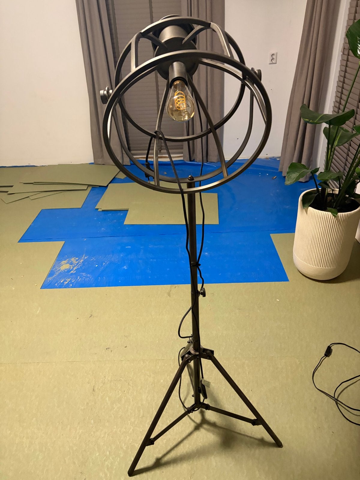 Industriële Vloerlamp met Statief - Stoer en Stijlvol, Ophalen, Gebruikt, E27 (groot), Metaal