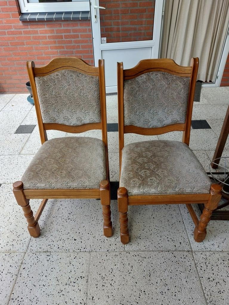 RetroEetkamer stoelen 2 stuks niet doorgezakt ., Ophalen