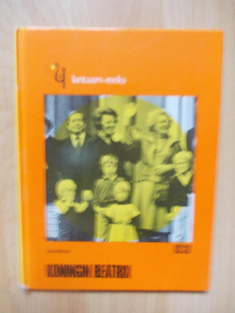 Koningin Beatrix, J. Kooiman, lantaarn*reeks., Ophalen, Zo goed als nieuw, Nederland, Tijdschrift of Boek