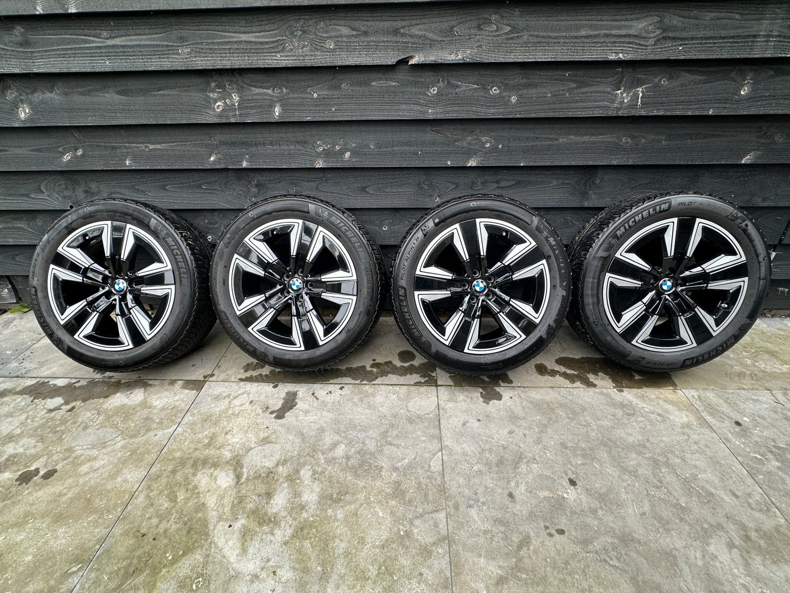 Originele winterbanden BMW  iX3  19 inch velgen, Banden en Velgen, Winterbanden, Terreinwagen, Ophalen
