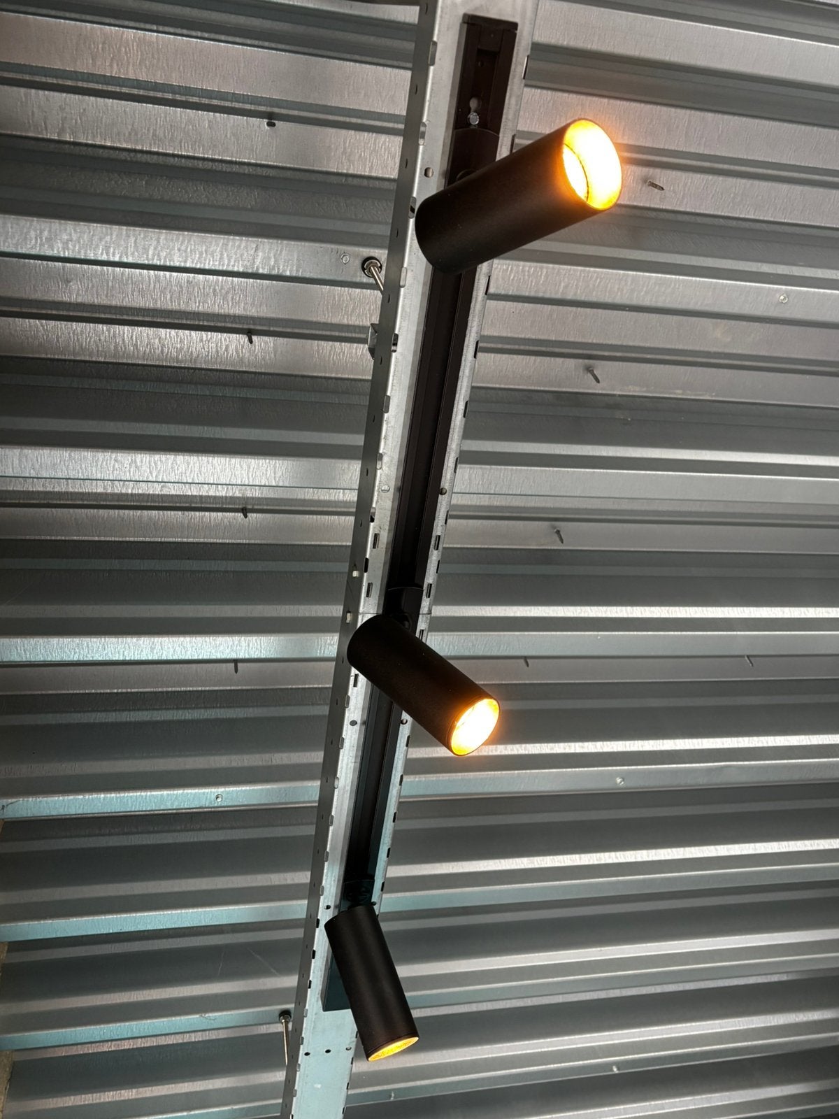 2 x rails met spots (3 spots per rail) | zwart, Huis en Inrichting, Ophalen of Verzenden, Zo goed als nieuw