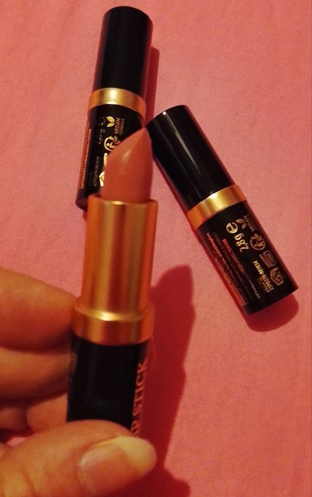 3 nieuwe lip stick, Ophalen of Verzenden, Nieuw, Lippen